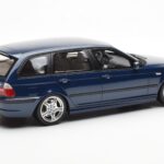 BMW 330i E46 Touring Blauw Otto 1:18 - image 2 of 6