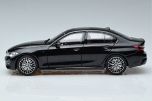 BMW 330i G20 Zwart Metallic Norev 1:18 183277 Metaal — afbeelding 4 van 7