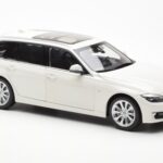 BMW 335i F31 Touring Alpine Wit Paragon 1:18 - image 6 of 8