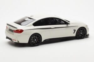 BMW 435i F32 M Performance Package Wit GT Spirit 1:18 GT710 Hars — afbeelding 2 van 6