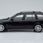 BMW 540 E39 Touring M Package Zwart Otto 1:18 - image 3 of 6