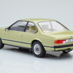 BMW 628 CSi E24 Lichtgroen MCG 1:18 - image 4 of 5