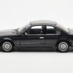 BMW 635 CSi E24 Diamant Zwart Metallic AUTOart 1:18 - image 4 of 8