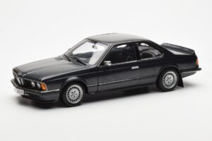 BMW 635 CSi E24 Diamant Zwart Metallic AUTOart 1:18 70521