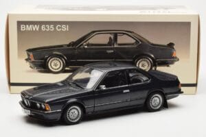 BMW 635 CSi E24 Diamant Zwart Metallic AUTOart 1:18 70521 Metaal — afbeelding 8 van 8