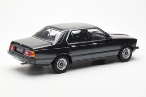 BMW 733i E23 Zwart Metallic KK-Scale 1:18 KKDC180101 Metaal — afbeelding 2 van 6