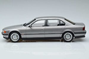 BMW 7 Series E38 750iL Otto 1:18 OT952 Hars — afbeelding 3 van 6