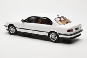 BMW 750iL E38 Asia Exclusive Wit Otto 1:18 OT836 Hars — afbeelding 5 van 6