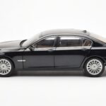 BMW 750Li F02 Facelift Carbon Zwart Kyosho 1:18 - image 4 of 8