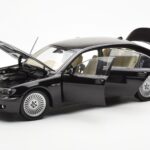 BMW 760Li E66 Zwart Kyosho 1:18 - image 2 of 9