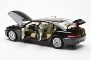 BMW 760Li E66 Zwart Kyosho 1:18 08572BK Metaal — afbeelding 5 van 9