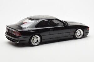 BMW 850 CSi E31 Zwart Otto 1:18 OT827 Hars — afbeelding 2 van 6
