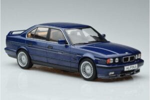 BMW Alpina B10 4.6 E34 Blauw MCG 1:18 MCG18230 Metaal — afbeelding 4 van 6