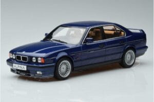 BMW Alpina B10 4.6 E34 Blauw MCG 1:18 MCG18230 Metaal