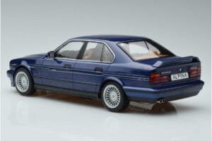 BMW Alpina B10 4.6 E34 Blauw MCG 1:18 MCG18230 Metaal — afbeelding 5 van 6