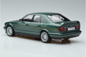 BMW Alpina B10 4.6 E34 Groen MCG 1:18 MCG18229 Metaal — afbeelding 5 van 6