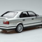 BMW Alpina B10 4.6 E34 Zilver MCG 1:18 MCG18231 Metaal - image 2 of 5