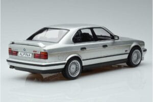 BMW Alpina B10 4.6 E34 Zilver MCG 1:18 MCG18231 Metaal — afbeelding 2 van 5