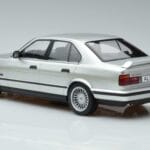 BMW Alpina B10 4.6 E34 Zilver MCG 1:18 MCG18231 Metaal - image 5 of 5