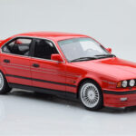 BMW Alpina B10 E34 Biturbo Rood Otto 1:18 - image 4 of 6
