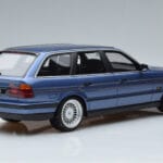 BMW Alpina B10 E34 4.0 Touring Blauw Otto 1:18 OT944 Hars - image 2 of 6