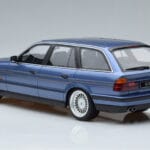BMW Alpina B10 E34 4.0 Touring Blauw Otto 1:18 OT944 Hars - image 5 of 6