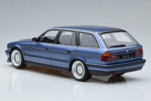 BMW Alpina B10 E34 4.0 Touring Blauw Otto 1:18 OT944 Hars — afbeelding 5 van 6