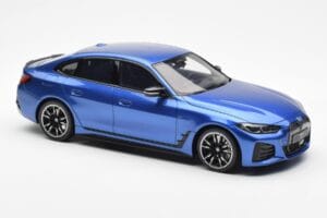 BMW i4 M50 G26 Blauw Otto 1:18 OT453 Hars — afbeelding 4 van 6