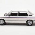 BMW M535i E12 Wit Norev 1:18 - image 3 of 5