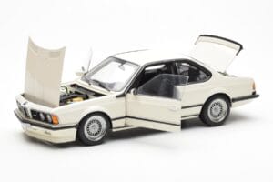 BMW M635 CSi E24 Wit Dealer Edition AUTOart 1:18 80430145829 Metaal — afbeelding 2 van 8