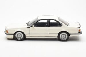 BMW M635 CSi E24 Wit Dealer Edition AUTOart 1:18 80430145829 Metaal — afbeelding 4 van 8