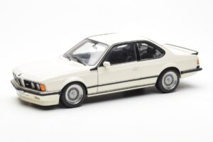 BMW M635 CSi E24 Wit Dealer Edition AUTOart 1:18 80430145829