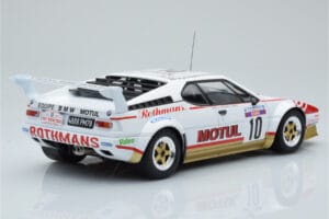 BMW M1 Motul #10 B. Darniche / A. Mahe Rally Tour de Corse 1982 IXO 1:18 18RMC114 Metaal — afbeelding 2 van 6