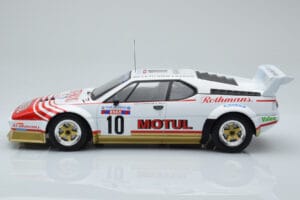 BMW M1 Motul #10 B. Darniche / A. Mahe Rally Tour de Corse 1982 IXO 1:18 18RMC114 Metaal — afbeelding 3 van 6
