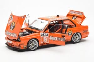 BMW M3 E30 #19 A. Hahne Jägermeister DTM 1992 AUTOart 1:18 89248 Metaal — afbeelding 2 van 8