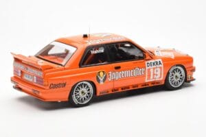 BMW M3 E30 #19 A. Hahne Jägermeister DTM 1992 AUTOart 1:18 89248 Metaal — afbeelding 3 van 8