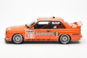 BMW M3 E30 #19 A. Hahne Jägermeister DTM 1992 AUTOart 1:18 89248 Metaal — afbeelding 4 van 8