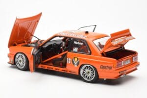 BMW M3 E30 #19 A. Hahne Jägermeister DTM 1992 AUTOart 1:18 89248 Metaal — afbeelding 5 van 8