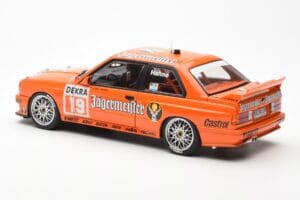 BMW M3 E30 #19 A. Hahne Jägermeister DTM 1992 AUTOart 1:18 89248 Metaal — afbeelding 7 van 8