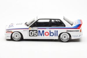 BMW M3 E30 #5 P. Brock Mobil ATCC 1988 AUTOart 1:18 88845 Metaal — afbeelding 4 van 8