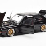 BMW M3 E30 Sport Evolution Zwart Custom Wheels AUTOart 1:18 - image 2 of 8