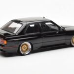 BMW M3 E30 Sport Evolution Zwart Custom Wheels AUTOart 1:18 - image 3 of 8