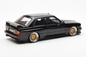 BMW M3 E30 Sport Evolution Zwart Custom Wheels AUTOart 1:18 70562 Metaal — afbeelding 3 van 8