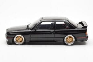BMW M3 E30 Sport Evolution Zwart Custom Wheels AUTOart 1:18 70562 Metaal — afbeelding 4 van 8