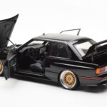 BMW M3 E30 Sport Evolution Zwart Custom Wheels AUTOart 1:18 - image 5 of 8