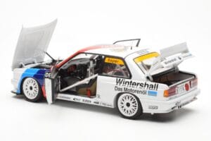 BMW M3 E30 #11 S. Soper Warsteiner DTM 1991 AUTOart 1:18 89146 Metaal — afbeelding 5 van 8