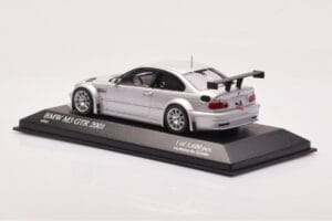 BMW M3 E46 GTR Street Zilver Minichamps 1:43 403012105 Metaal — afbeelding 3 van 4