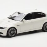 BMW M3 E90 Sedan Wit GT Spirit 1:18