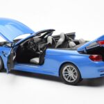 BMW M4 F83 Cabriolet Yas Marina Blauw Paragon 1:18 - image 5 of 8