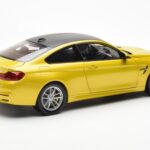 BMW M4 F82 Austin Geel Metallic Paragon 1:18 - image 3 of 8